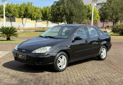 Ford focus sedan 2.0l fc - preta - 2006/2007