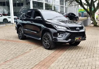 Toyota hilux sw4 grs 2.8 tb - preta - 2023/2024