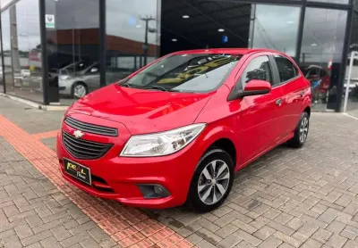 Chevrolet onix hacth ls - vermelha - 2013/2013