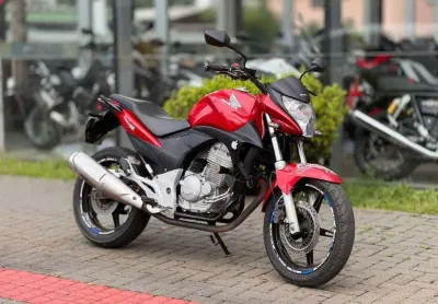 Honda cb 300 r - vermelha - 2011/2012