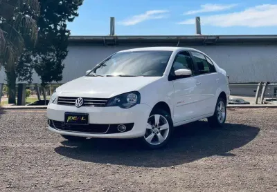 Volkswagen polo sedan comfortline 1.6 - branca - 2013/2014