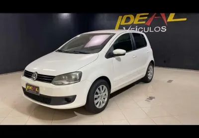Volkswagen fox 1.0 mi total flex 8v 5p  - branca - 2012/2013