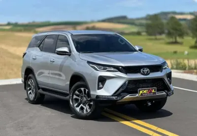 Toyota hilux sw4 sw4 srx platinum - prata - 2025/2025