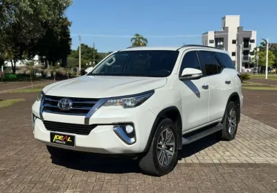 Toyota hilux sw4 2.8 srx 4x4 tdi  - branca - 2016/2017