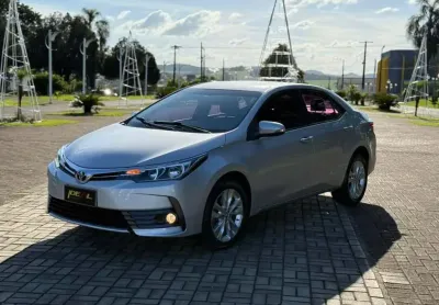Toyota corolla xei 2.0 flex - prata - 2017/2018