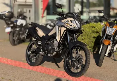 Honda XRE 300 SAHARA Adventure - Bege - 2024/2024