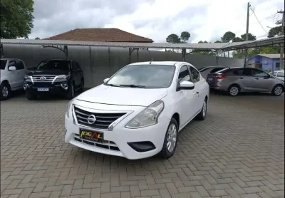Nissan versa sv - branca - 2018/2018