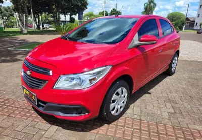 Chevrolet onix 1.0 lt  - vermelha - 2013/2014