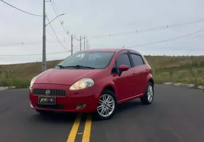 Fiat Punto Essence - Vermelha - 2010/2011