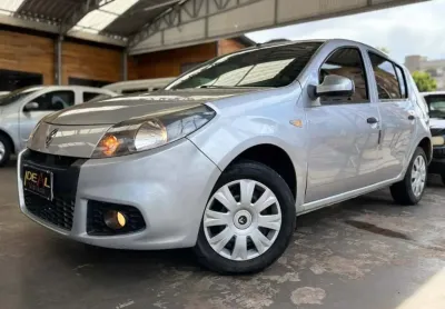 Renault sandero expression 1.6 - prata - 2013/2014