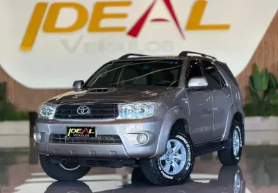 Toyota hilux sw4 srv 4x4 3.0  - bege - 2010/2011