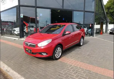 Fiat Grand Siena Essence - Vermelha - 2013/2014