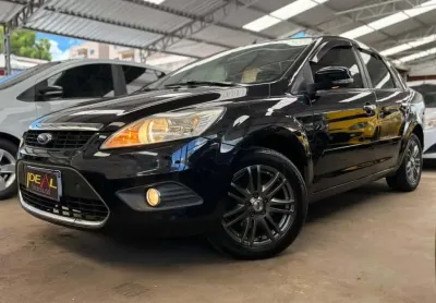 Ford Focus 2.0 Ghia - Preta - 2010/2011