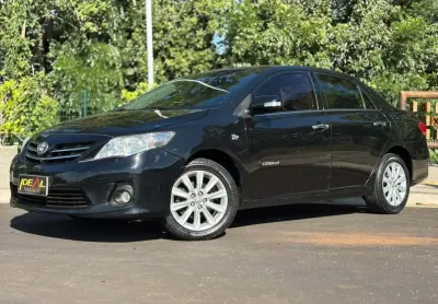 Toyota Corolla Altis 2.0 - Preta - 2013/2014