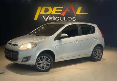 Fiat Palio ESSENCE - Prata - 2013/2013