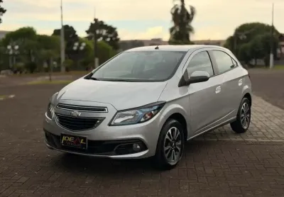 Chevrolet Onix 1.4 AT LTZ - Prata - 2014/2015