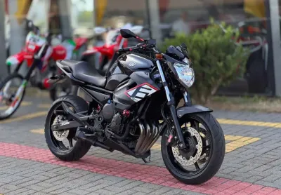 Yamaha XJ6 N - - Preta - 2014/2015