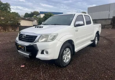 Toyota Hilux CD SRV 4X4 - Branca - 2012/2013