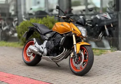 Honda CB 600F HORNET - Amarela - 2010/2010