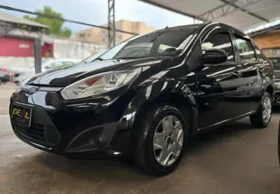 Ford Fiesta Sedan 1.6 - Preta - 2014/2014