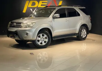 Toyota Hilux SW4 SRV4X4 - Prata - 2010/2010