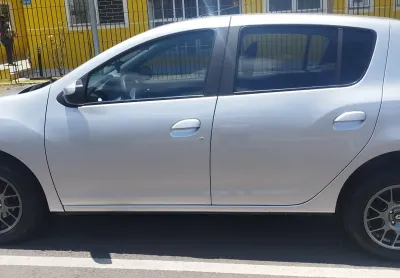 Sandero 1.6 expression , ano 2015,excelente estado, baixa quilometragem.