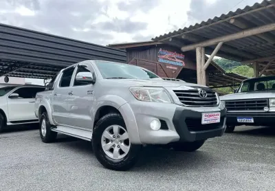 Toyota hilux cd srv d4-d 4x4 3.0 tdi diesel aut  - prata - 2013/2013