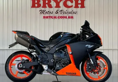 Yamaha yzf r-1  - preta - 2011/2012