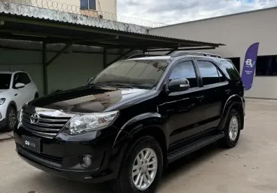 SW4 mais nova do Brasil , raridade , está localizado aqui na Aerocar multimarcas em Goiânia-GO