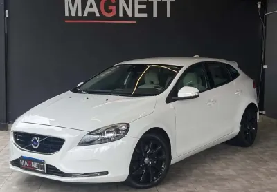 Volvo v40 t4 2015