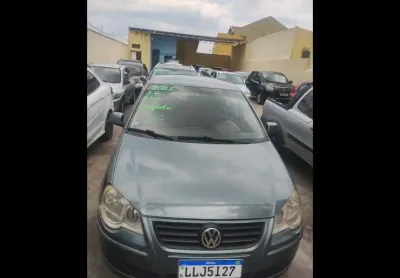 VOLKSWAGEN POLO Sed. COMFORT. 1.6 Mi Tot. Flex 8v