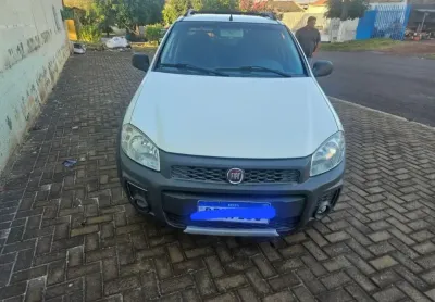 Vendo Strada revisada, com 4 pneus novos, pastilhas de freio novas. 