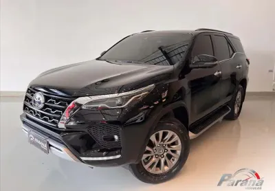 Toyota hilux sw4 2.8 d-4d turbo diesel srx 7l 4x4 automático