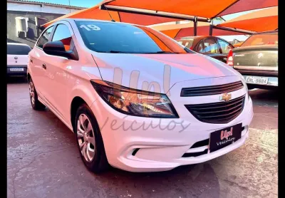 Chevrolet onix 10mt joye - branca - 2018/2019