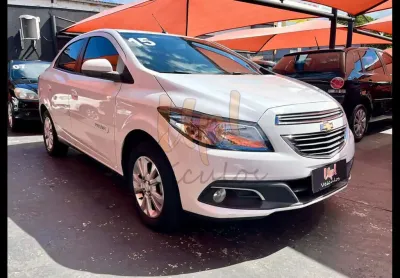 Chevrolet prisma 1.4 mpfi ltz 8v 4p - branca - 2014/2015