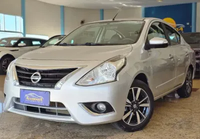 Versa unique 1.6 16v flexstart 4p aut.