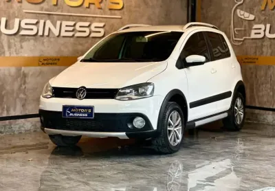 Volkswagen CrossFox 1.6 Mi Total Flex 8V 5p  - Branca - 2012/2013