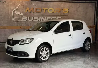 Renault Sandero Authentique Flex 1.0 12V 5p  - Branca - 2016/2016