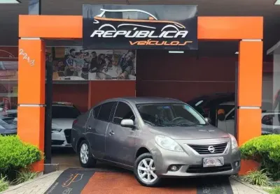 Nissan versa sl 1.6 completo