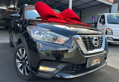 Nissan kicks impecável - preta - 2018/2019