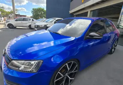 Jeta com vidros blindados