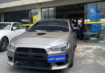 Lancer em ótimo estado de conservação!