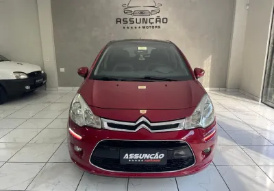 Conforto, tecnologia e economia em um carro completo!