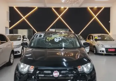 Mobi km baixo impecável 