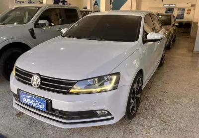 Volkswagen Jetta Gasolina Automático