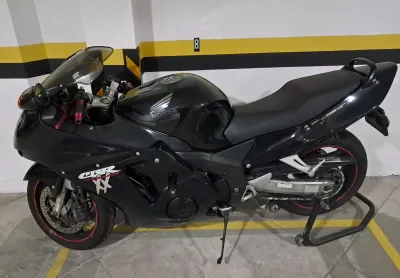 Honda cbr 1100xx black bird
