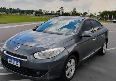 com bancos dianteiro feitos recentemente e foro do novo IPVA 2026 pg