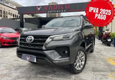 Toyota hilux sw4 2021 2.7 vvt-i flex srv 7l 4x2 automático