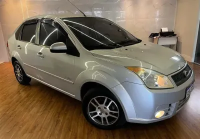 Ford fiesta sedan 1.6 2010
