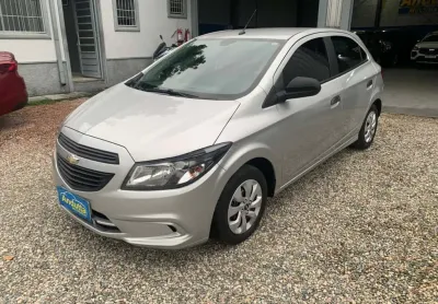 Chevrolet onix hatch 1.0 4p flex joy